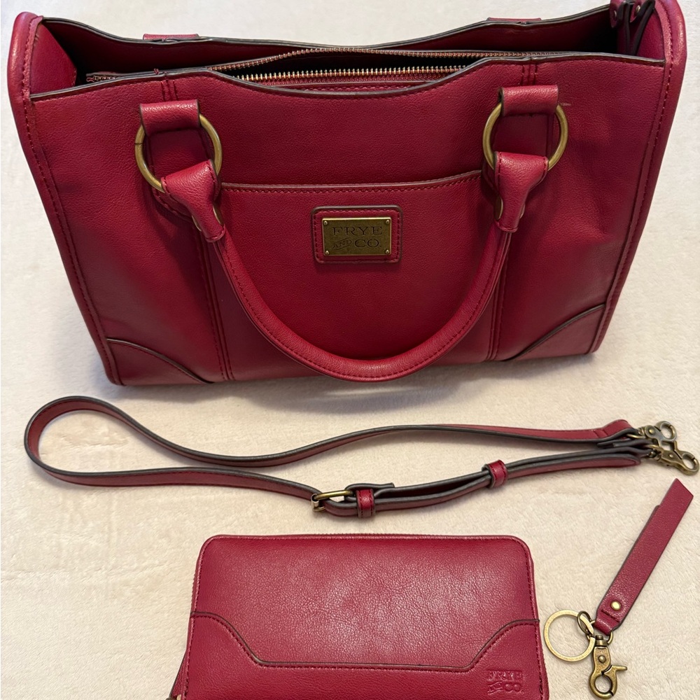 FRYE AND CO. Tote purse with matching wallet